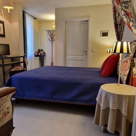 Bed and Breakfast Antica Casa Menetti B E B Сестола Экстерьер фото